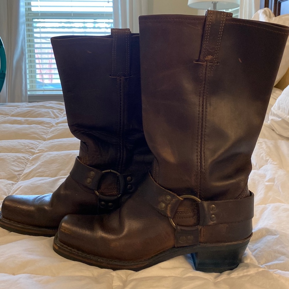 Frye engineer boots size 7